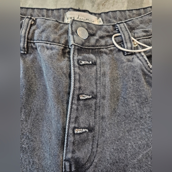 SWS Denim Co. High Rise Washed Black Cutoff Shorts Size 7 - Picture 2 of 8